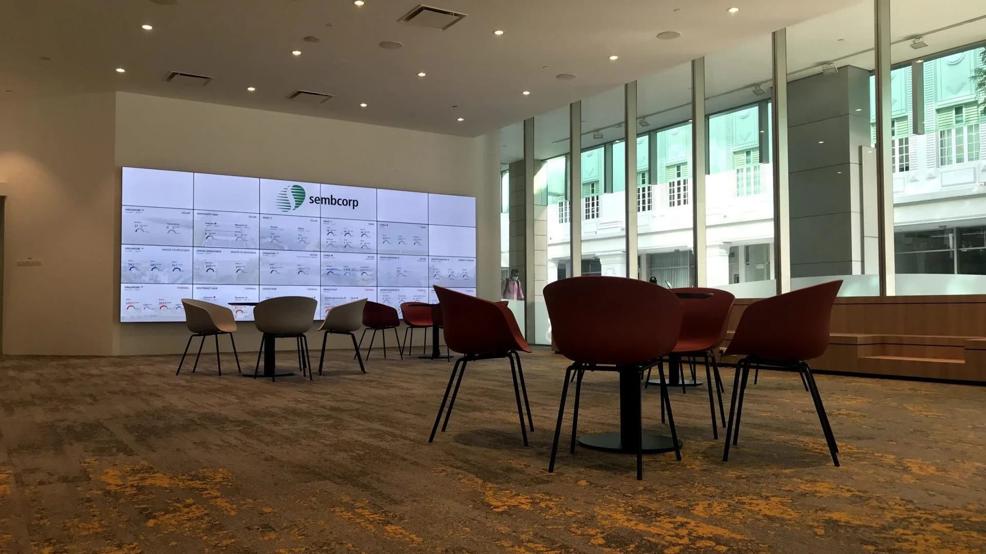 Sembcorp HQ Gallery: the 6×4 Radium videowall installation
